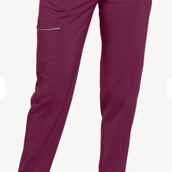 Cherokee Infinity Scrub Set - Picture 2 of 3